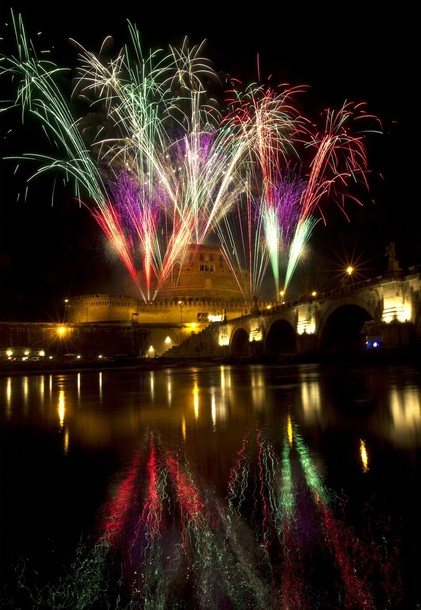 Праздник святых Петра и Павла (Feast of Saints Peter and Paul) в центре Рима, 28 июня 2010 года.