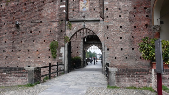 Замок Сфорца (Castello Sforzesco) 37090