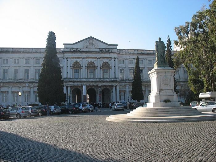 Национальный Дворец Ажуда (Palacio Nacional da Ajuda). 36987