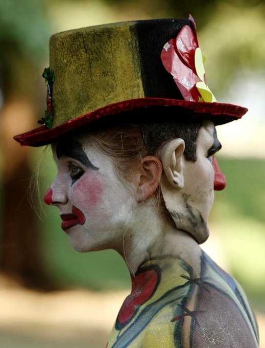 Всемирный фестиваль бодиарта (World Bodypainting Festival) в Seeboden, Австрия, 16 июля 2010 года.