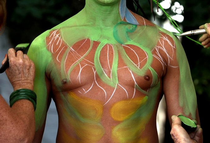 Всемирный фестиваль бодиарта (World Bodypainting Festival) в Seeboden, Австрия, 16 июля 2010 года.