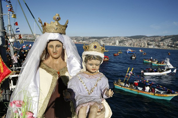 Ежегодный праздник Девы Марии (Virgen del Carmen), 16 июля 2010 года.