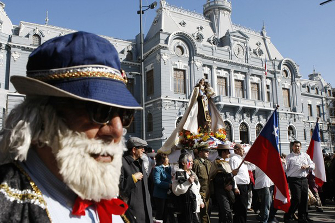 Ежегодный праздник Девы Марии (Virgen del Carmen), 16 июля 2010 года.