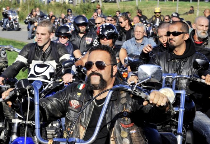 Крупнейший сбор мотоциклистов в Коурпаер (Courpiere), центральная Франция, 6 августа 2010 года.