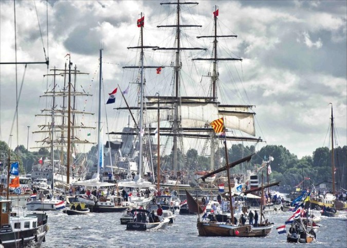 Парусный морской фестиваль в Амстердаме, 19 августа 2010 года.