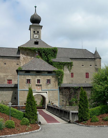 Замок Габельхофен - Hotel Schloss Gabelhofen 86768