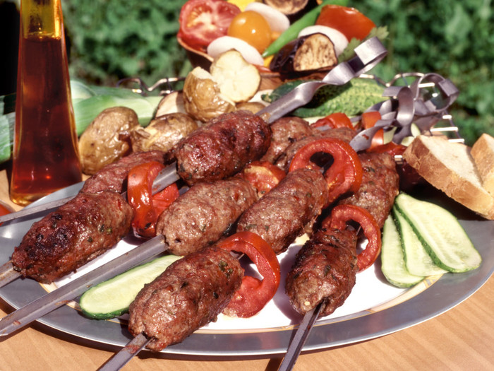 http://img0.liveinternet.ru/images/attach/c/1/50/944/50944937_Food_Meat__barbecue_BBQ_sausages_011906_.jpg