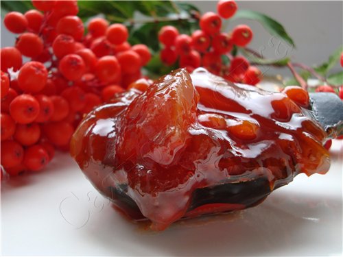 Варенья из красной рябины с яблоками Варенья из красной рябины с яблоками