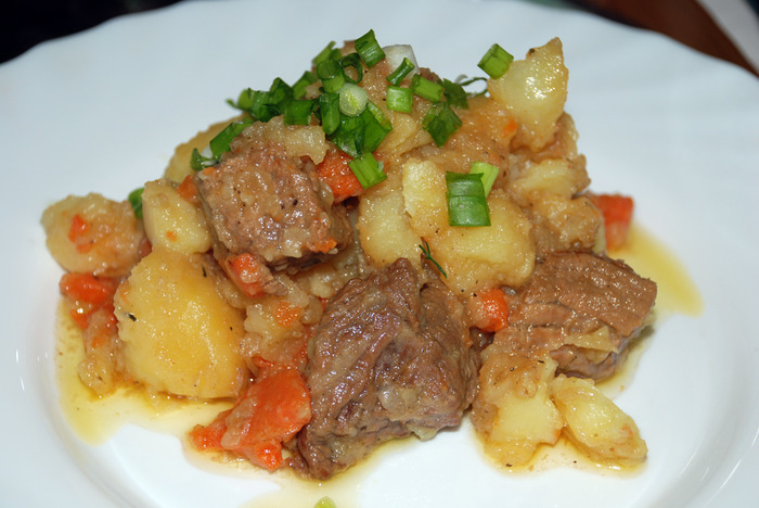 Как правильно приготовить тушеное мясо из говядины
