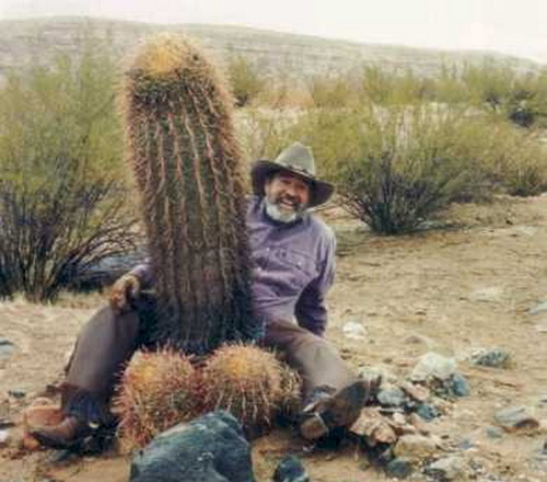 61337424_13766905_Cactus.jpg