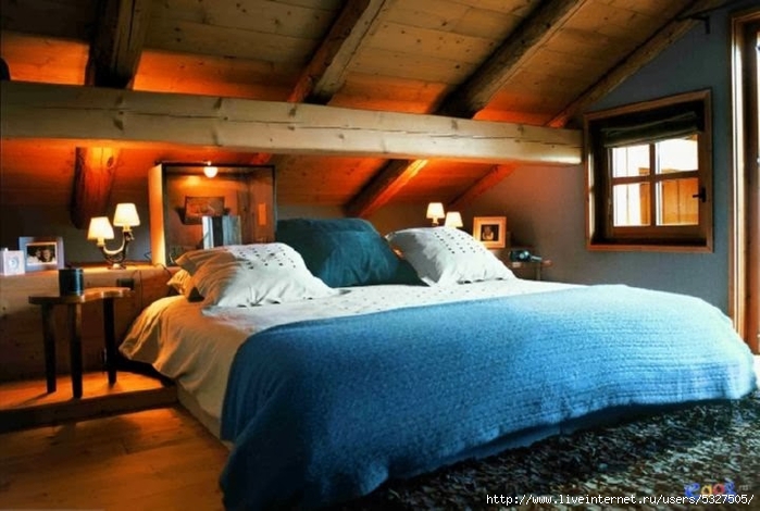 bedroom_interior_on_an_attic_49 (700x470, 233Kb)