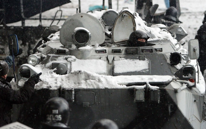 Столкновения с демонстрантами на улицах Киева