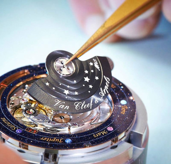 золотые часы Van Cleef & Arpels 6 (570x546, 218Kb)