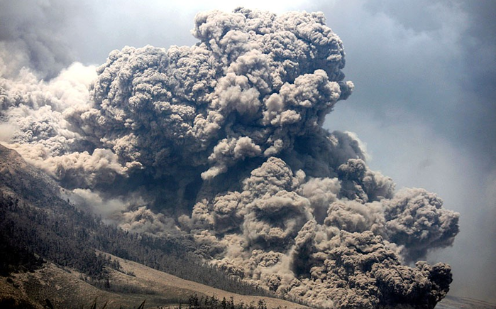 Смертоносное извержение вулкана Синабуг (Sinabung)