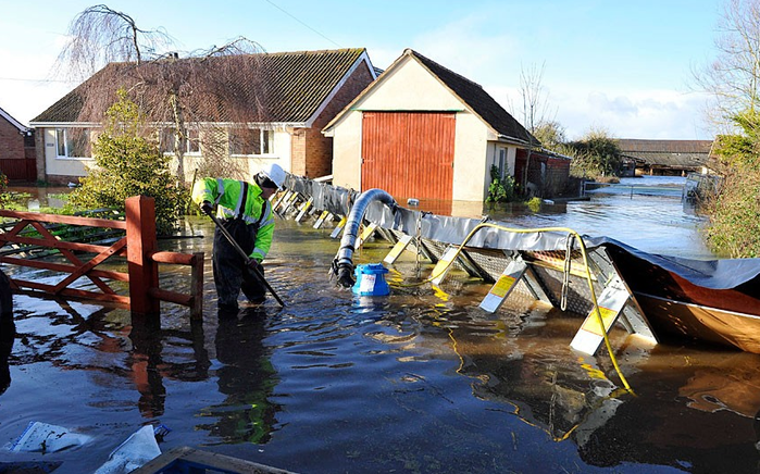 Наводнение в Сомерсет: Мурленд откачивается