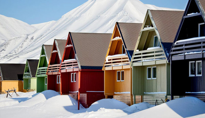 3578968_100placestovisitbeforeyoudiespitsbergen1 (700x404, 87Kb)