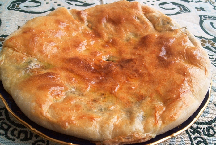 Осетинские пироги. Вкусный рецепт с сыром и свекольными листьями (1) (700x468, 308Kb)