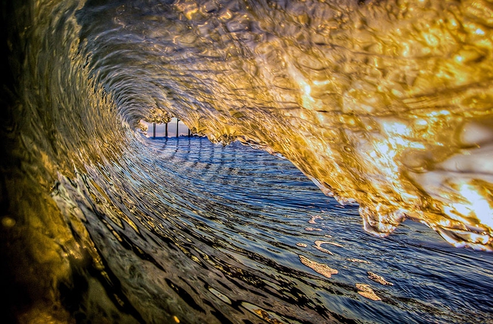 Брэд Стайрон фотографирует волны в Северной Каролине