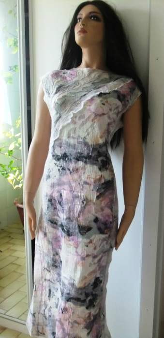 платья розовые на манекене 008 (339x700, 221Kb)