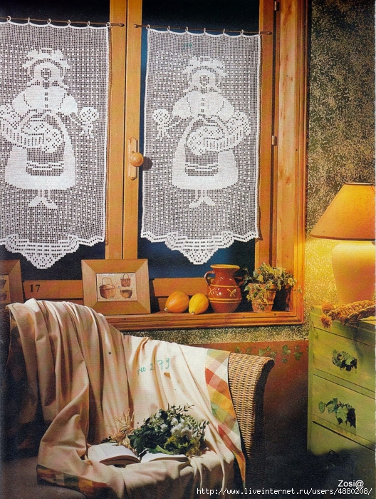 6255 rideaux motif bonne femme avec panier et fleur 2 battants (528x700, 412Kb)