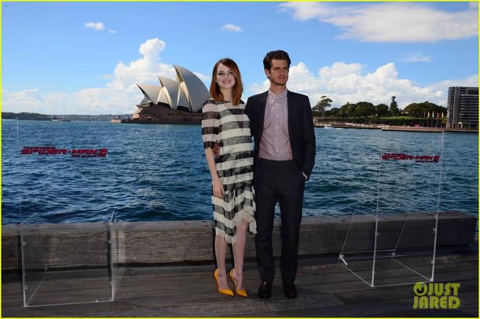 emma-stone-andrew-garfield-spider-man-sydney-photo-call-08 (700x464, 93Kb)