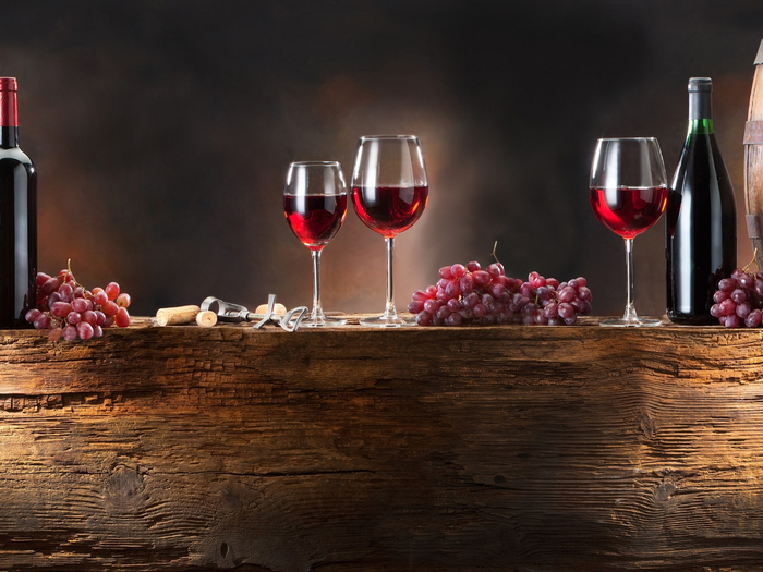 Red-Wine-and-Grapes-1920x2560 (700x525, 394Kb)