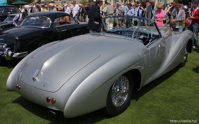 800px-Delahaye_235_Saoutchik_Cabriolet2 (700x437, 274Kb)