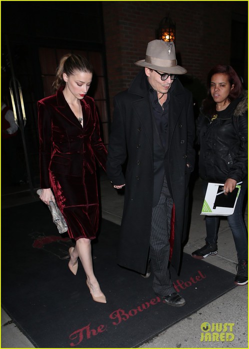 johnny-depp-takes-fiancee-amber-heard-out-for-brithday-dinner-03 (498x700, 68Kb)