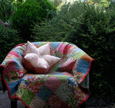 124056754_20100211StarFruitCushion (475x448, 228Kb)