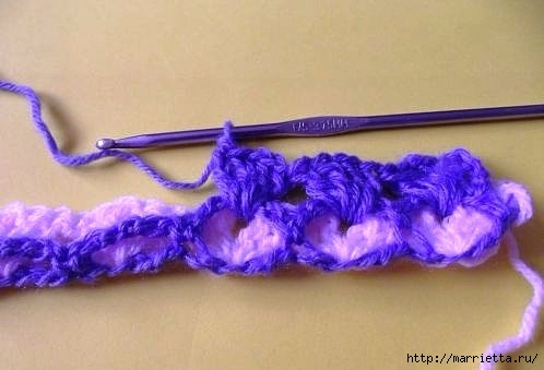 Красивый двухцветный узор для вязания крючком пледа и коврика (21) (498x339, 81Kb)