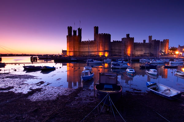 Caernarfon_Castle_sunset_u25087 (600x398, 181Kb)