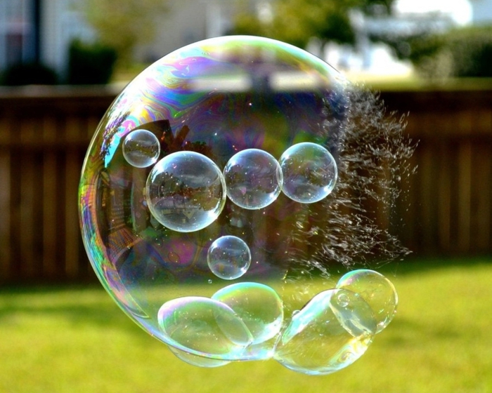 Мыльные пузыри18 (700x560, 260Kb)
