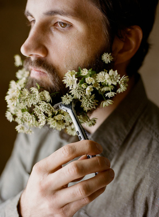 цветы в бороде фото 1 (512x700, 357Kb)
