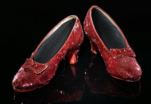 Diamond-Covered-Shoes-3 (600x414, 124Kb)