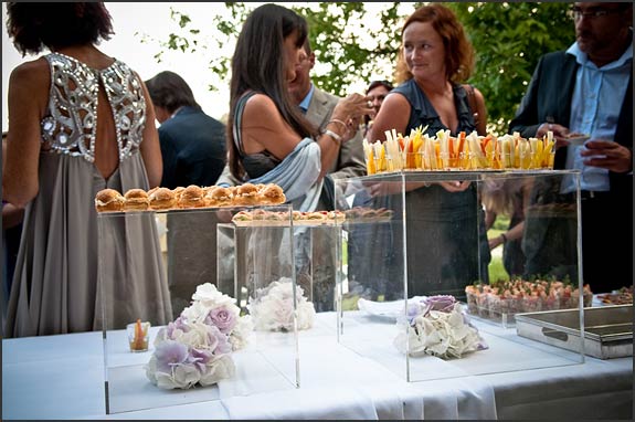 1407513199_Suggestionsforanopenairwedding3 (575x382, 50Kb)