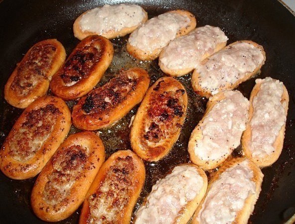 Фаршированные сушки с фаршем на сковороде рецепт