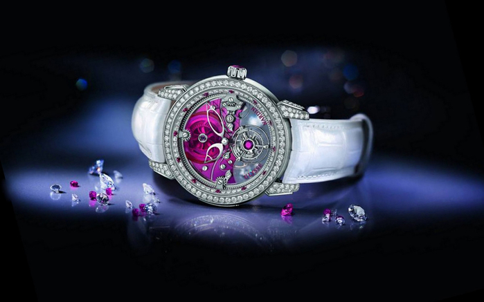 Ulysse-Nardin-Royal-Ruby-Tourbillon-2 (700x437, 176Kb)