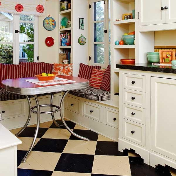 black-white-checkerboard-floors-tiles-in-small-kitchen2 (600x600, 299Kb)