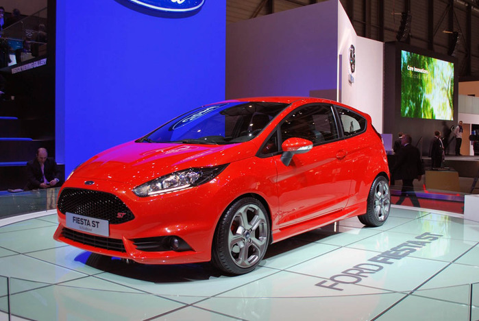 3472645_072012fordfiestastgeneva2012 (700x468, 110Kb)