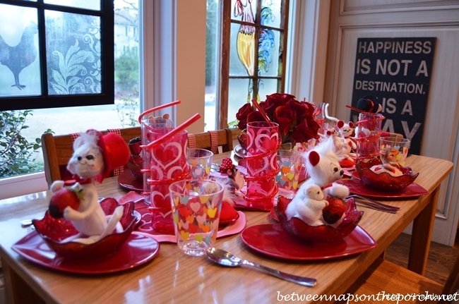 Childrens-Valentines-Day-Table-Setting-Tablescape-2 (650x431, 257Kb)
