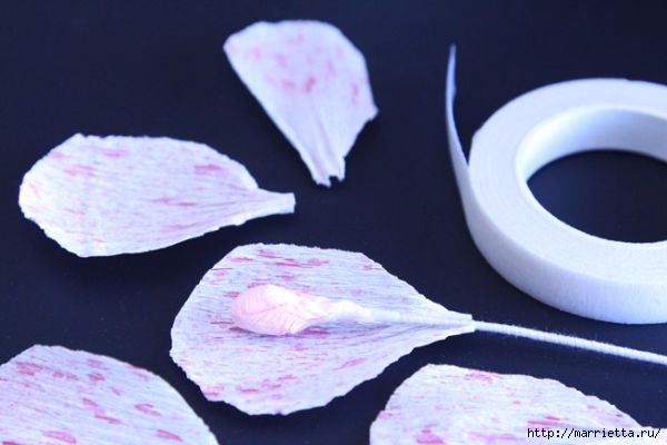 Розовые цветы - МАКИ из гофрированной бумаги (12) (600x400, 100Kb)