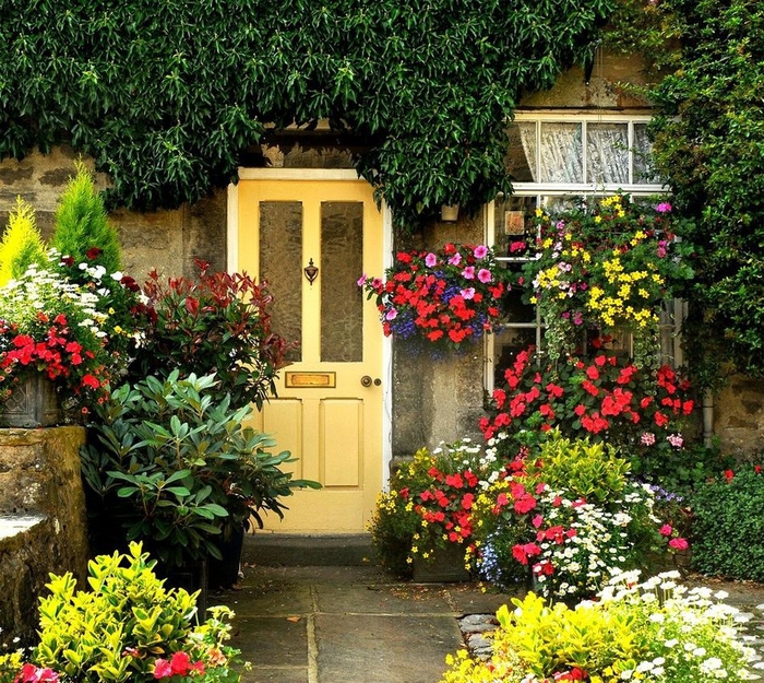 doors_flowers_2 (700x625, 479Kb)