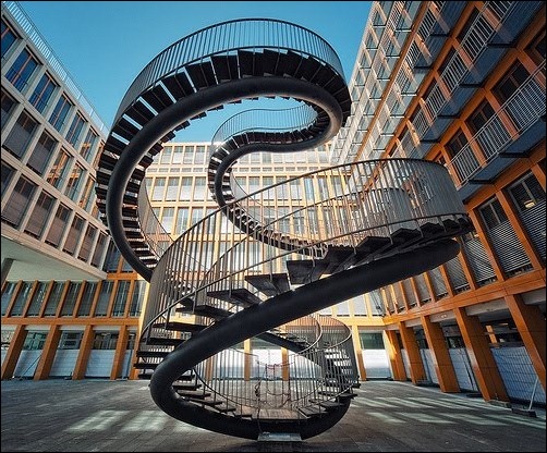45 спиральных лестниц 1