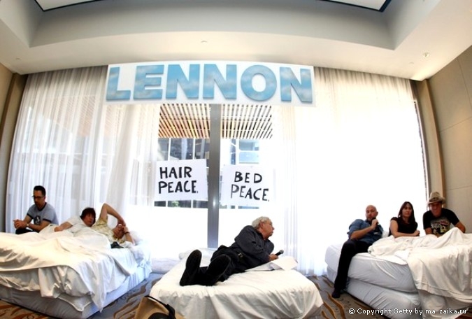 70 лет со дня рождения Джона Леннона (John Lennon), 9 октября 2010 года.