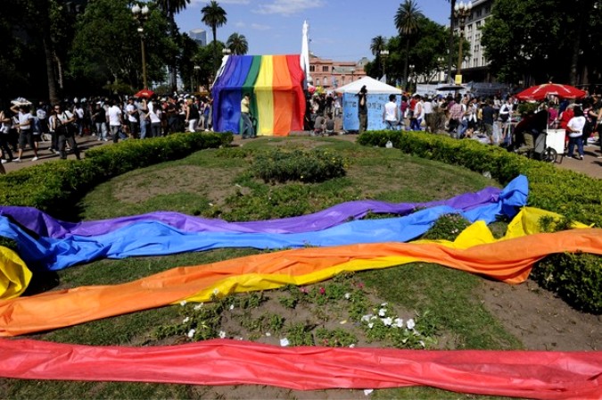 XIX гей-парад на площади Майо в Буэнос-Айресе, Аргентина, 6 ноября 2010 года.