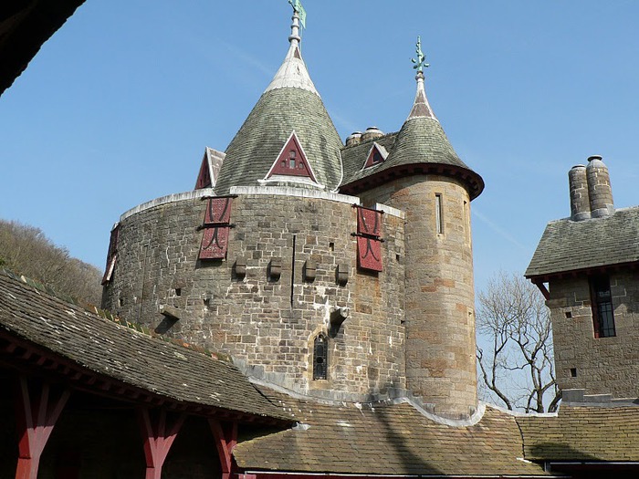 CASTELL COCH -“Красный замок”. 25541