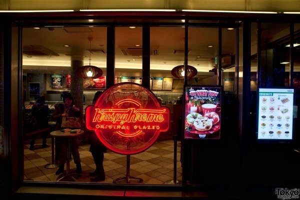 Рождественский Токио Shinjuku-Christmas-2010-009-600x400 (Krispy Kreme Shinjuku)