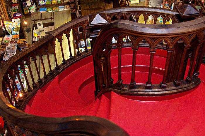 Livraria Lello - самый красивый книжный магазин в мире