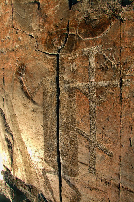 Онежские петроглифы. изображение беса