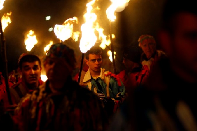 Кукер фестиваль (Kuker festival) в деревне Дол Габров около 60 км к западу от Софии, 13 января 2011 года.